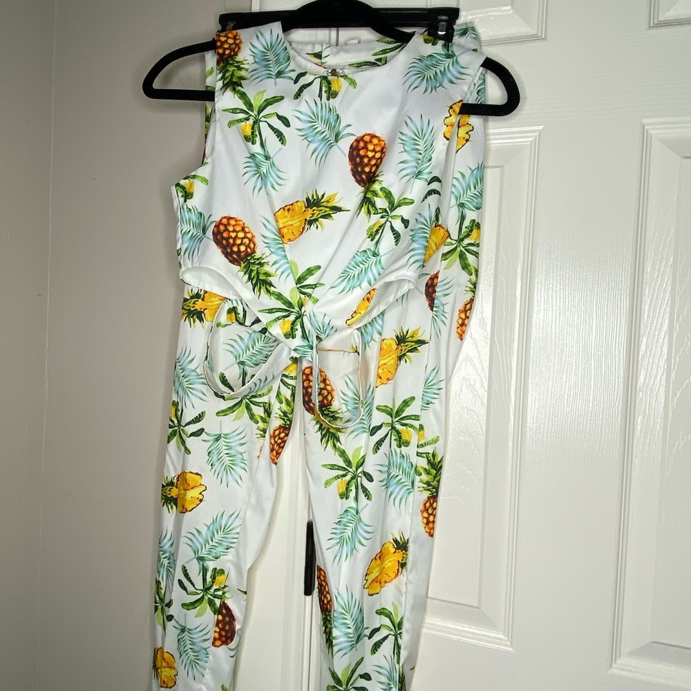 L’ATISTE BY AMY two-piece matching pineapple clothing set